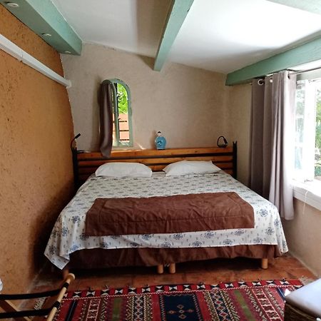 L'Atelier Bed & Breakfast Saint-Maximin  Rom bilde