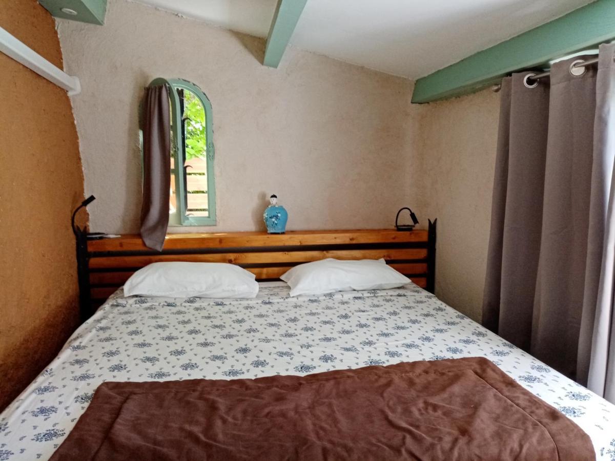 L'Atelier Bed & Breakfast Saint-Maximin  Rom bilde