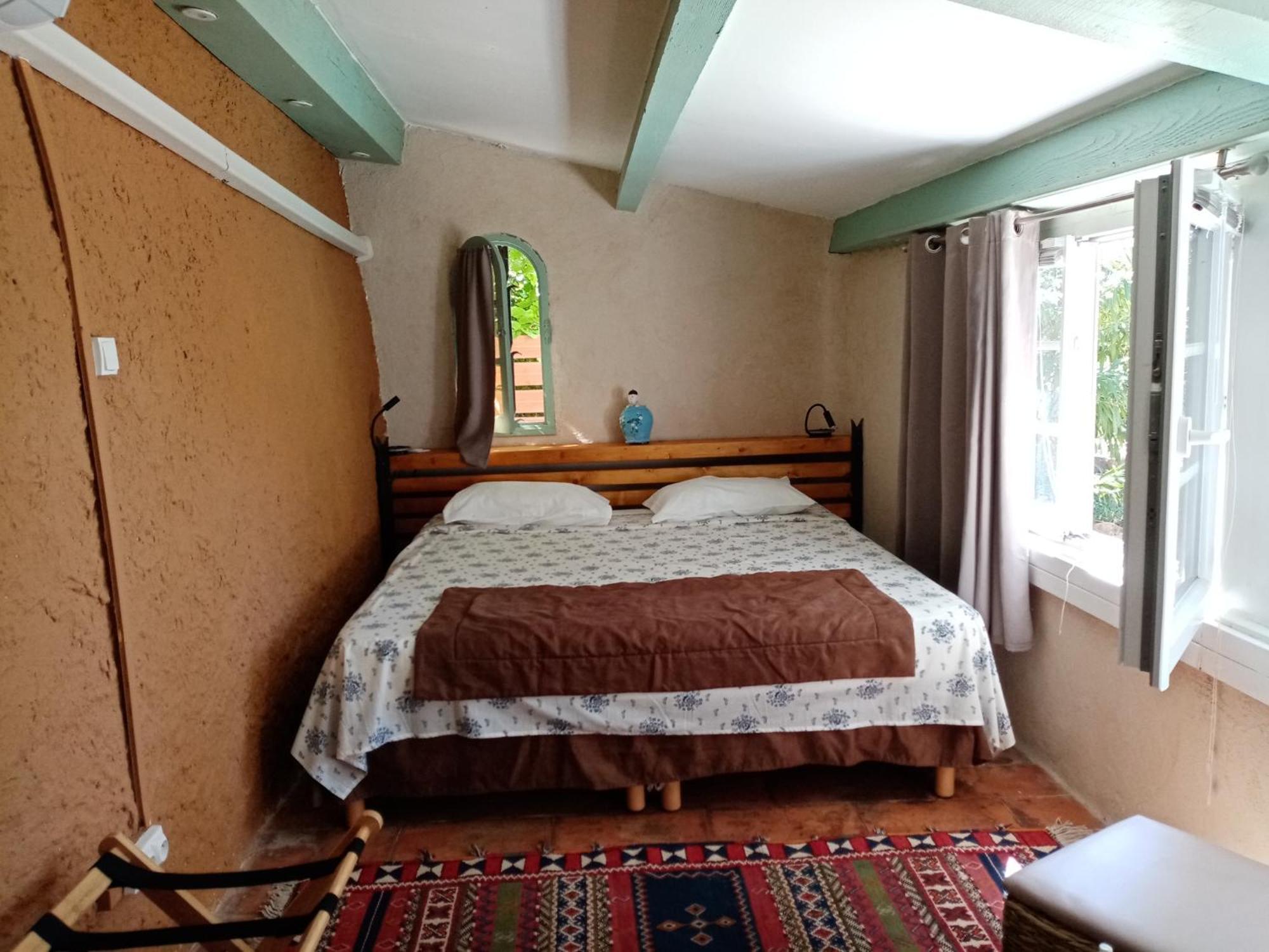 L'Atelier Bed & Breakfast Saint-Maximin  Rom bilde